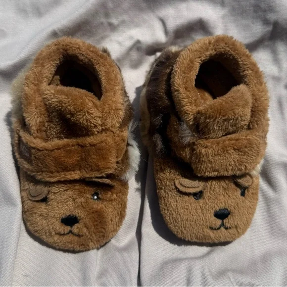 UGG Baby Bixbee Bear Stuffie Booties - Picture 1 of 3